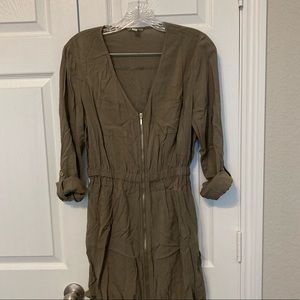 Olive Guess dress!